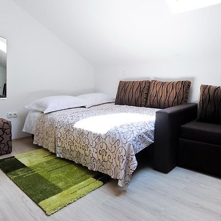 Apartmani Roko Zara Camera foto