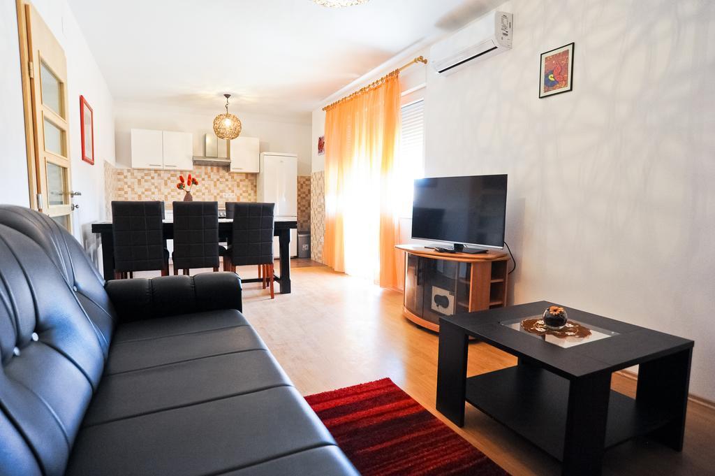 Apartmani Roko Zara Camera foto
