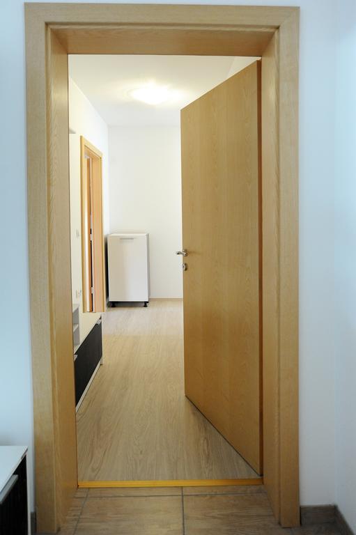Apartmani Roko Zara Camera foto