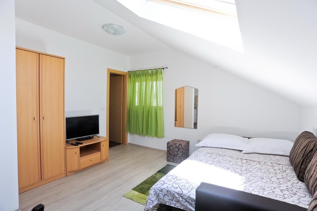 Apartmani Roko Zara Camera foto
