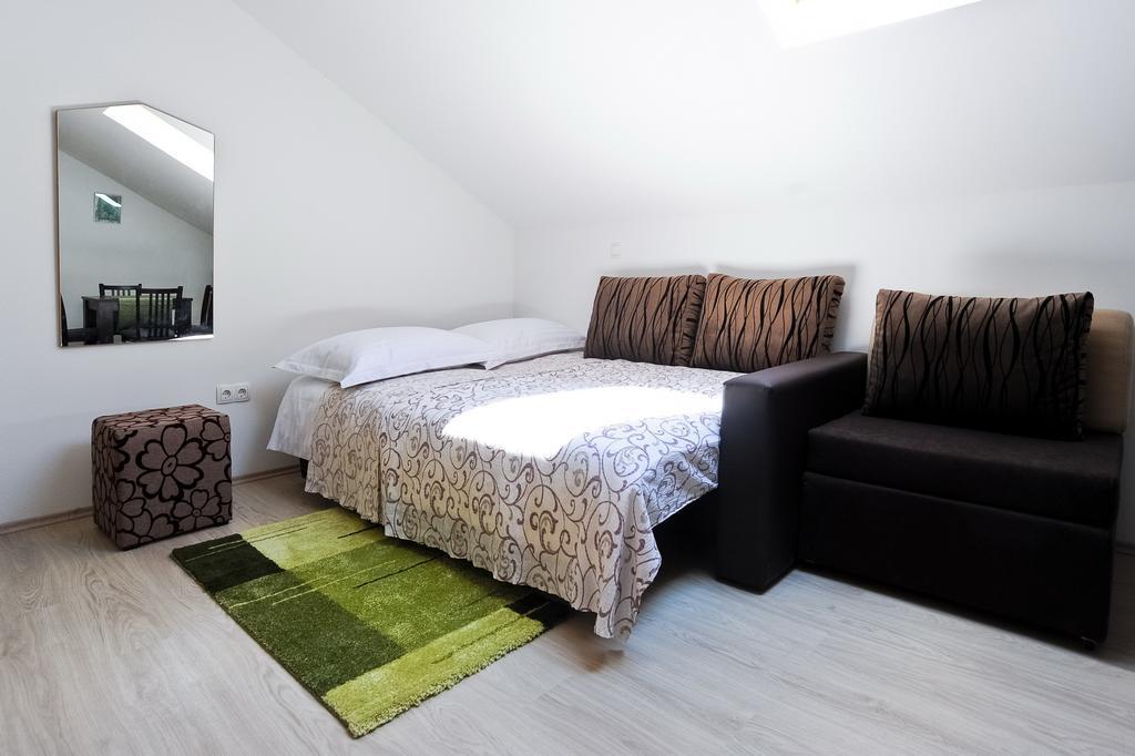 Apartmani Roko Zara Camera foto