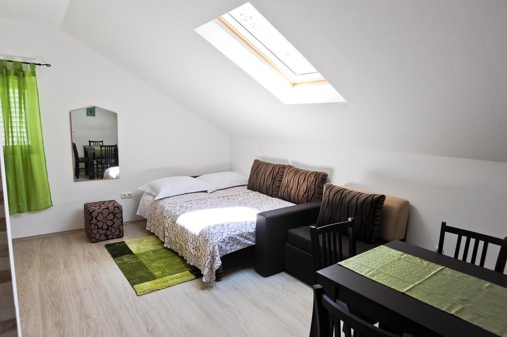 Apartmani Roko Zara Camera foto